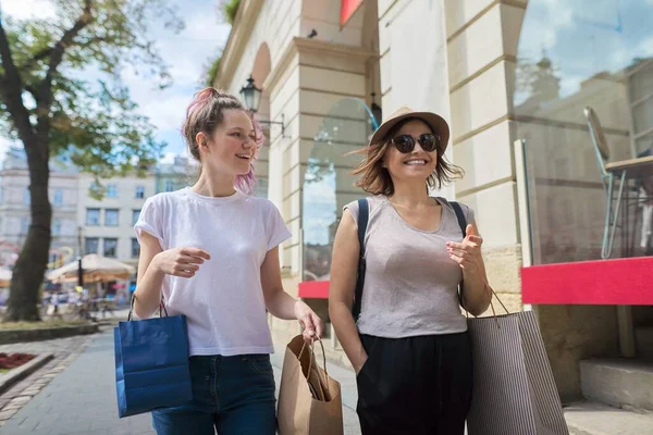 Happy Smiling Mother Teenage Daughter Walking Together Shopping Bags Beauty — Stock Photo, Image