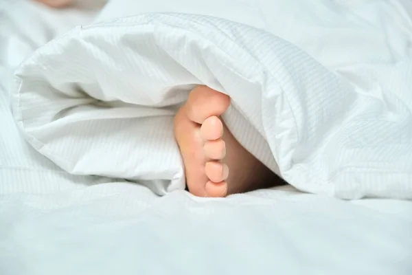 Bare Foot Young Woman Sleeping White Bed Healthy Sleep — Stock Photo, Image