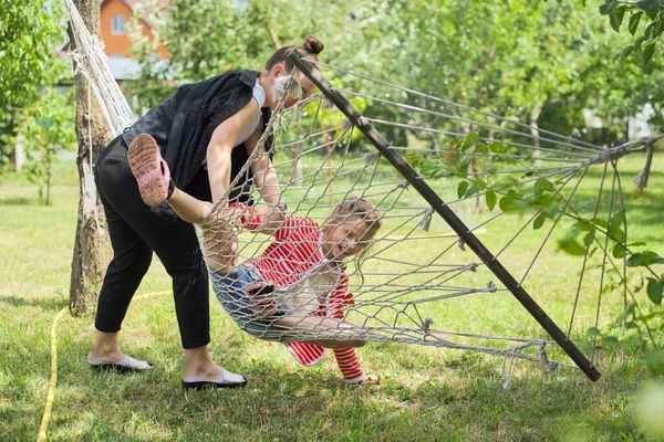 Teen Sister Girls Child Having Fun Hammock Backyard Garden Happy — Stock Photo, Image