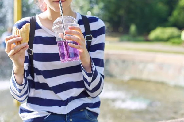 Street Food Teenager Girl Eating Sandwich Drinking Drink Glass Straw — Stock Photo, Image