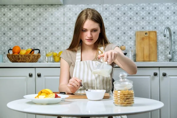 Young Beautiful Woman Making Fruit Salad Kitchen Apple Orange Yogurt — Stock Photo, Image