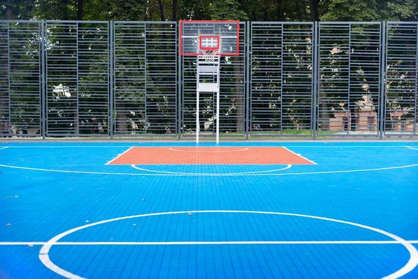 Campo Basket Urbano All Aperto Blu Nessuno Copiare Spazio Sfondo — Foto Stock