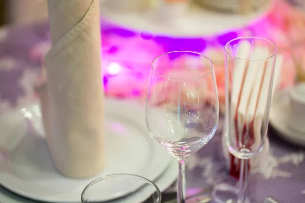 Beautifully set table in a restaurant for a Banquet. — Stock Photo, Image