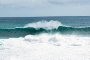 Sahilden tropikal bir adaya ve denizde granit kayalıklara.