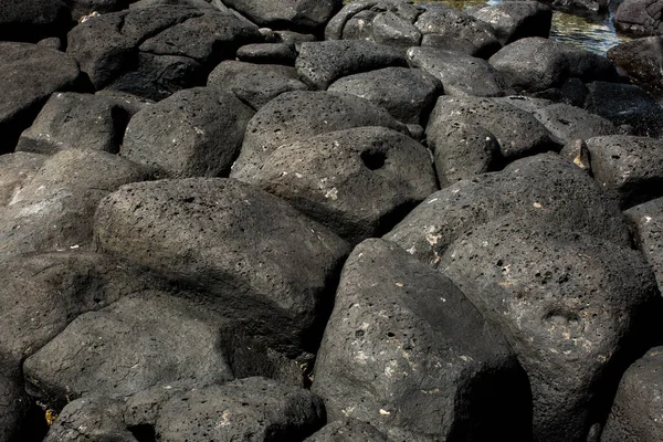 Kamień żwirowy plaży w Oceanie Indyjskim. — Zdjęcie stockowe
