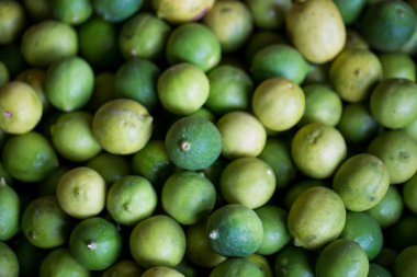 Mauritius 'taki Hint pazarında taze limon satışı..