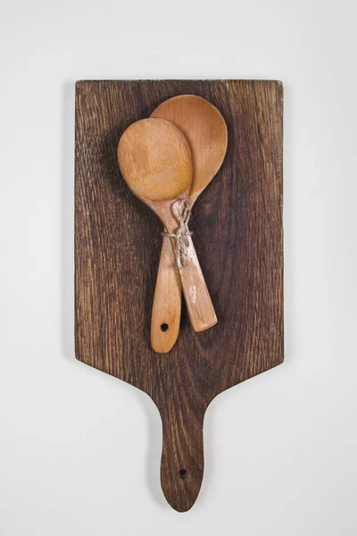 Wooden Ladles Dark Wooden Cutting Board — Stock Photo, Image