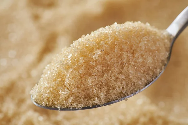 kaşığı kahverengi şeker