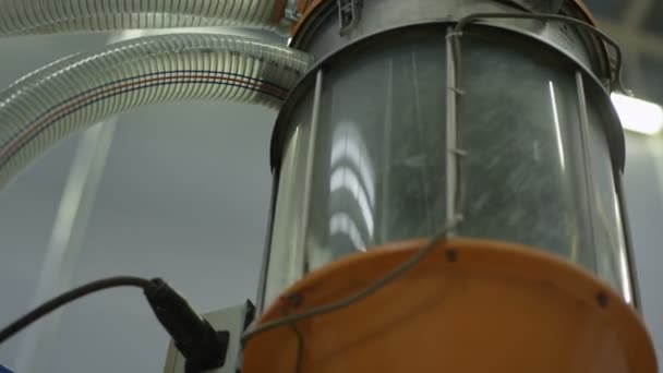 Üretim karışımı cam kapasitesi birleştirmek — Stok video