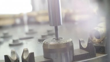 yüksek teknoloji robotlar konveyör çalışma  