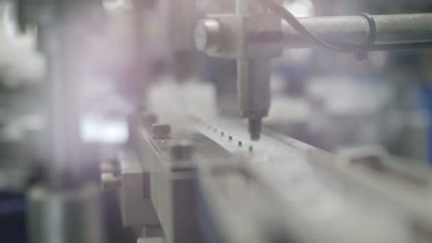 Robotergesteuerte automatisierte Produktionsfördersysteme — Stockvideo