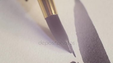  Sanatçı dokunuşlar üzerinde gelecekte robot resim ekleme