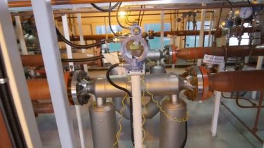 yeni modern metal boru hattı