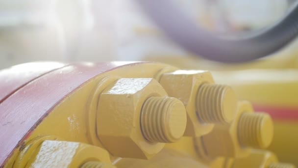 détail avec boulons et écrous en atelier 