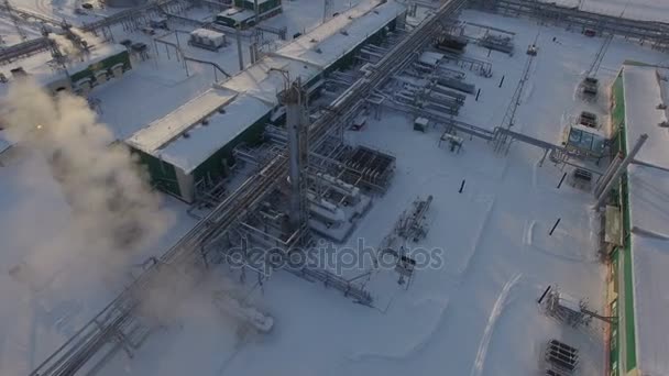 Patio de fábrica con edificios de taller — Vídeo de stock