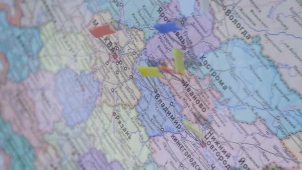 Административная карта России с флажками точек — стоковое видео