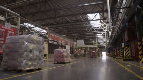 Pacious storehouse with packed boxes — Stock Video