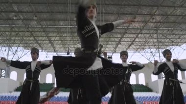 İnguşetya ensemble salonunda dans dans 