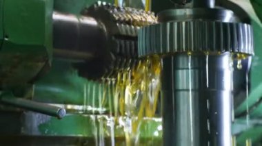 Soğutma sıvısı ile yeşil Torna Makinesi