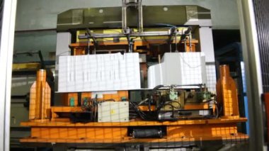 buzdolabı ayrıntıları bir platformda getirmeye mekanizması 
