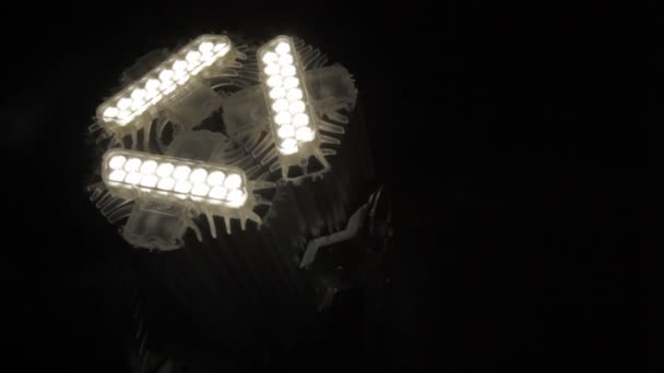 Lampu LED dengan baris dioda pendek — Stok Video