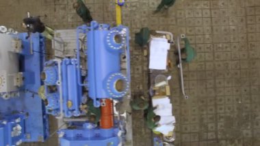 Borular ile endüstriyel kompresör