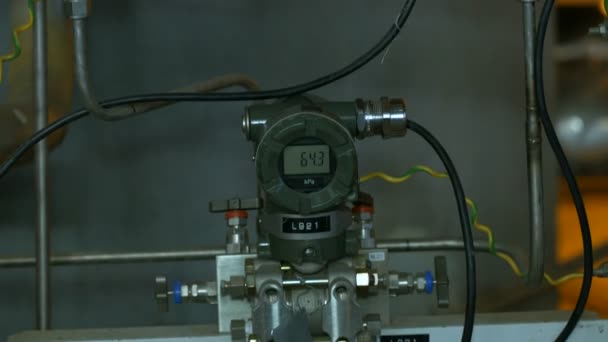 Промышленный компрессор с трубами — стоковое видео