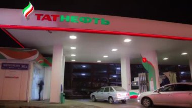 parlayan Tatneft benzin istasyonu 