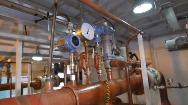 büyük boru yapılar cihazlar ile