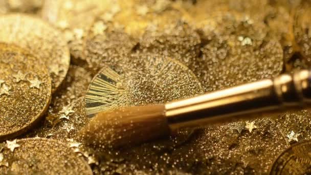 Makro Fantastische Beliebte Bitcoin Modell Aus Goldenem Sand Gelöscht Und — Stockvideo