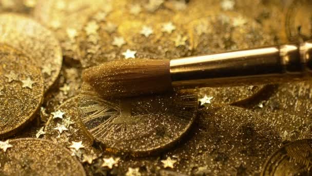 Closeup Thin Fur Brush Cleans Bitcoin Real Model Gold Dust — Stock Video