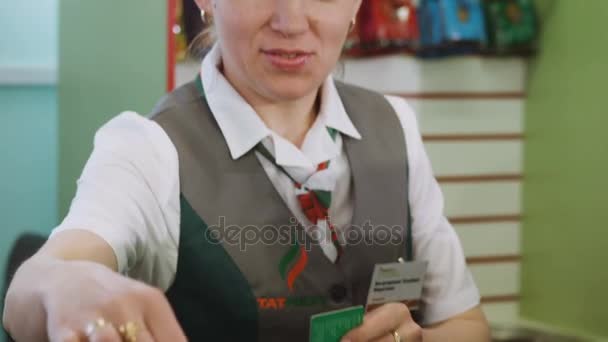 Kazan Tatarstan Russia August 2017 Young Woman Cashier Corporate Uniform — Stock Video