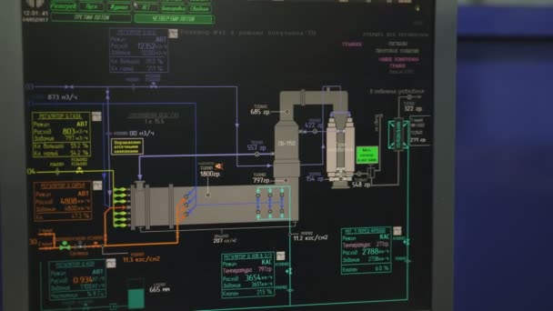 Closeup Engineer Controls Petrol Manufacturing Process Computer Clicking Programm Menu — Stock Video