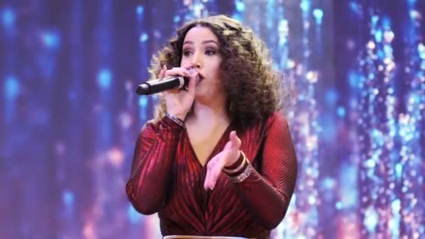 Kazan Tatarstan Rusia Marzo 2018 Cantante Famoso Cantando Una Canción — Vídeo de stock
