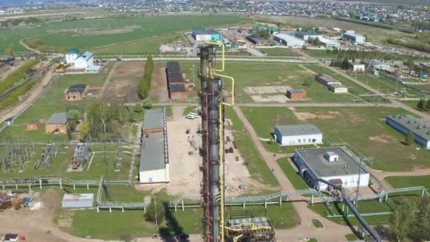 Large Metal Tanks Lines High Towers Oil Refinery Plant Territory — Stock Video