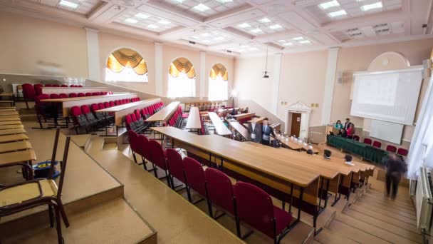 Kazan Tatarstan Rússia Abril 2018 Participantes Que Vêm Sentam Cadeiras — Vídeo de Stock