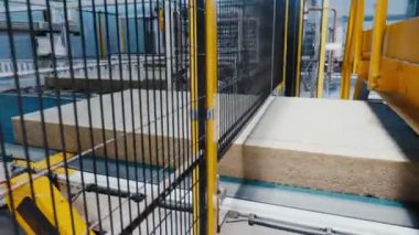 Üretim hattı taşıma araçları taşımacılıkla kaya yünü yalıtımı