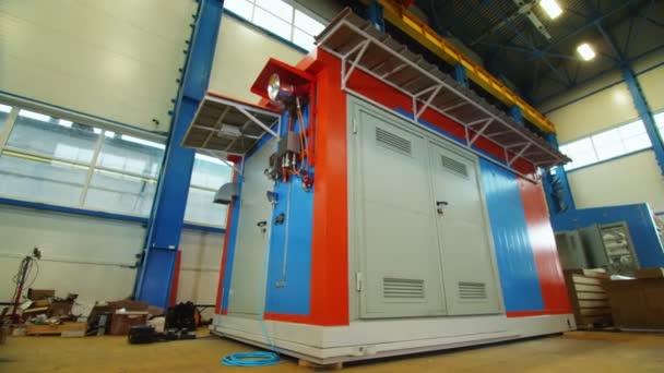 Compressor substation with metal doors in plant workshop — Stock Video