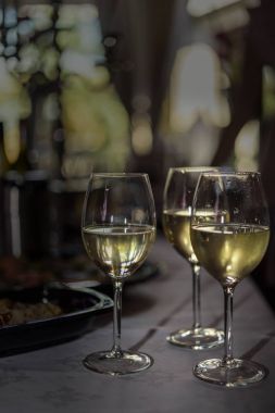  beyaz şarap, gıdalar restoran