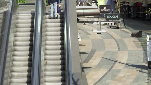Роттердам Нідерланди Априц 2020 Ескалатор Торгового Центру Порожній Після Сплеску — стокове відео