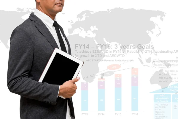 Üzleti ember, aki a számítógép tabletta világtérképet és az üzleti — Stock Fotó