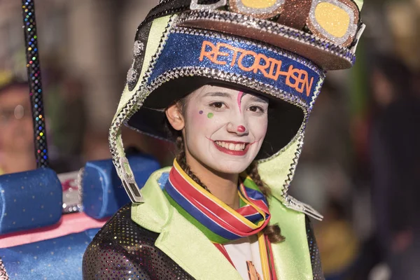 TENERIFE, 25 FEBBRAIO: Personaggi e Gruppi al Carnevale — Foto Stock