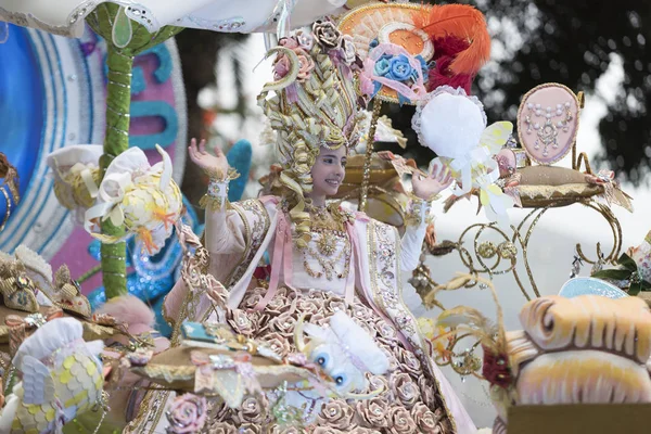 Tenerife, 28 Şubat: Karakter ve gruplar karnaval