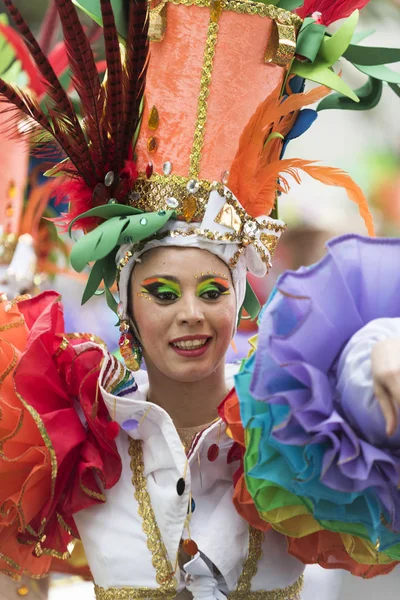 Τενερίφη, 28 Φεβρουαρίου: Χαρακτήρες και συμμετέχουν στο καρναβάλι — Φωτογραφία Αρχείου