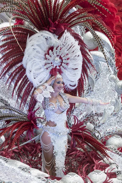 TENERIFE, FEBRUARY 28: Karakter dan kelompok dalam karnaval — Stok Foto