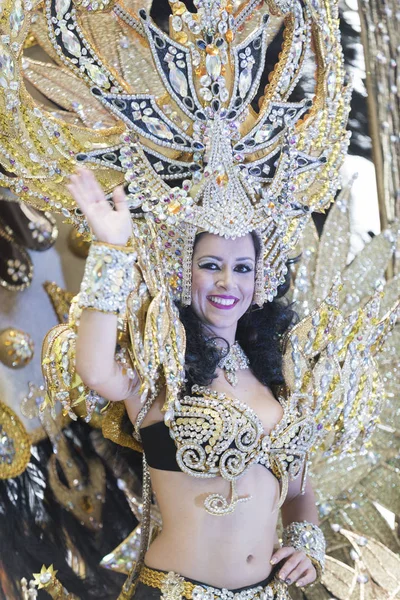 TENERIFE, FEBRUARY 28: Characters and groups in the carnival — Stock Photo, Image