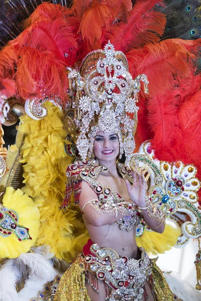 TENERIFE, 28 FÉVRIER : Personnages et groupes du carnaval — Photo