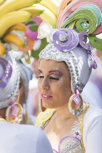 TENERIFE, MARÇO 05: Personagens e grupos no carnaval — Fotografia de Stock