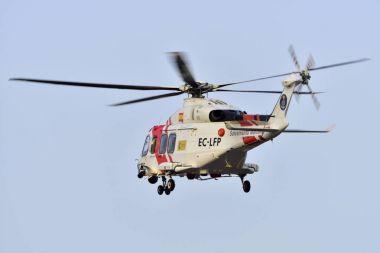 Tenerife 17 Temmuz: Helikopter deniz kurtarma. 17 Temmuz 2017 Tenerife