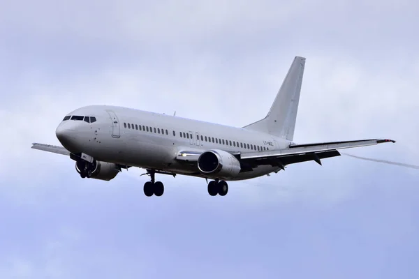 TENERIFE 09 DE JULIO: Aterrizaje en avión, 09 de julio de 2017, Tenerife —  Fotos de Stock